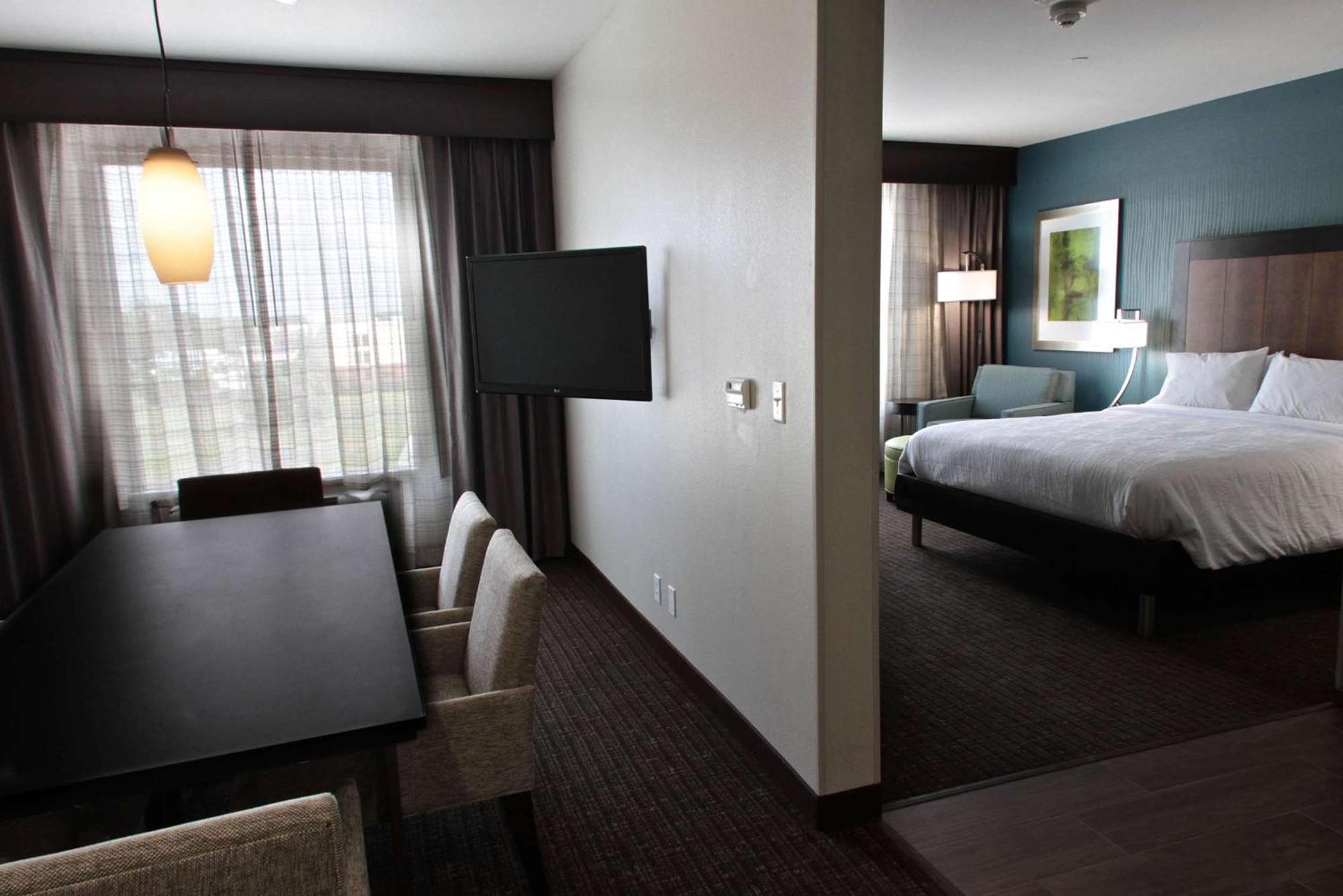 Hilton Garden Inn Victoria Exterior photo