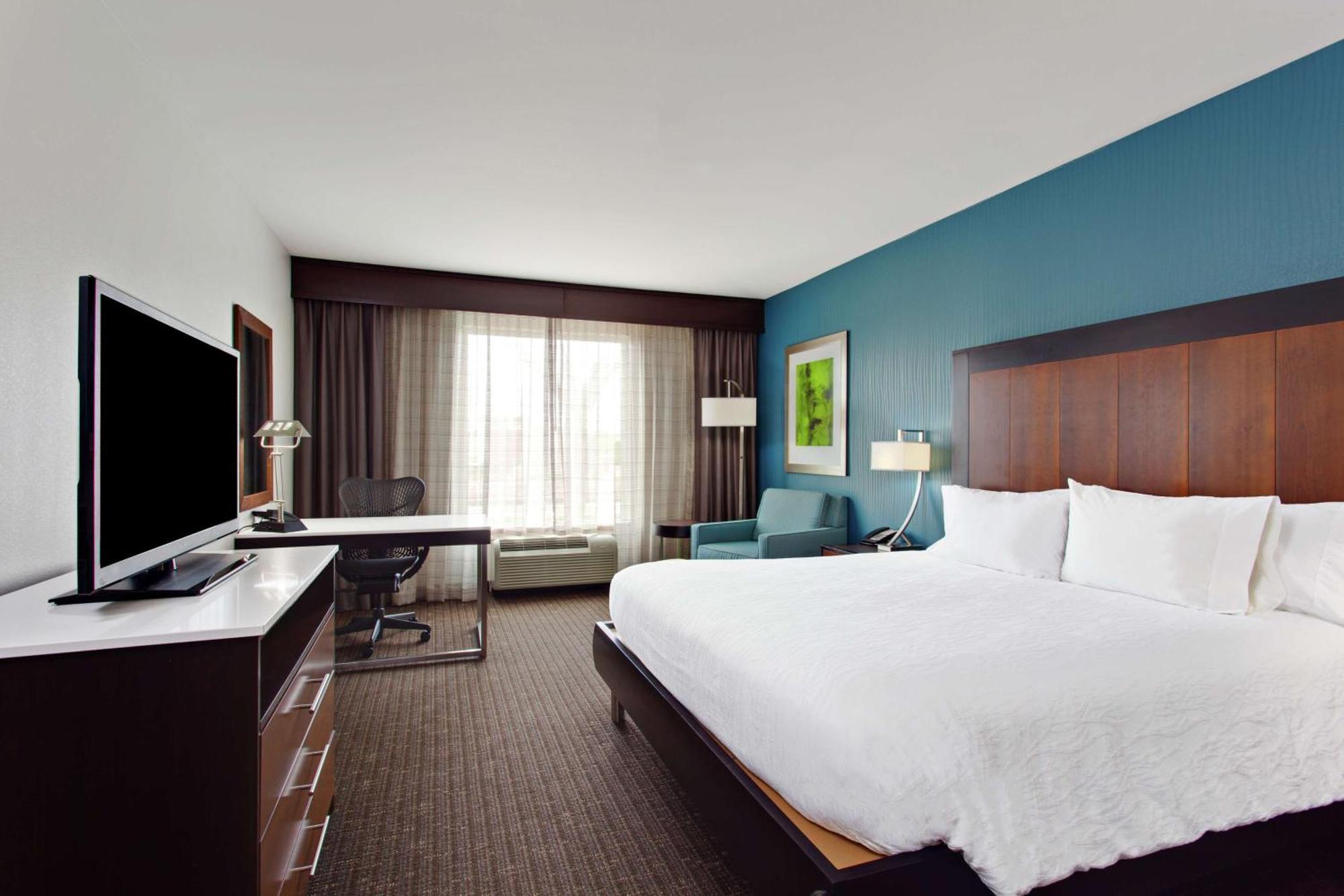 Hilton Garden Inn Victoria Exterior photo