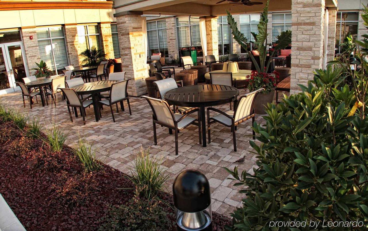 Hilton Garden Inn Victoria Exterior photo