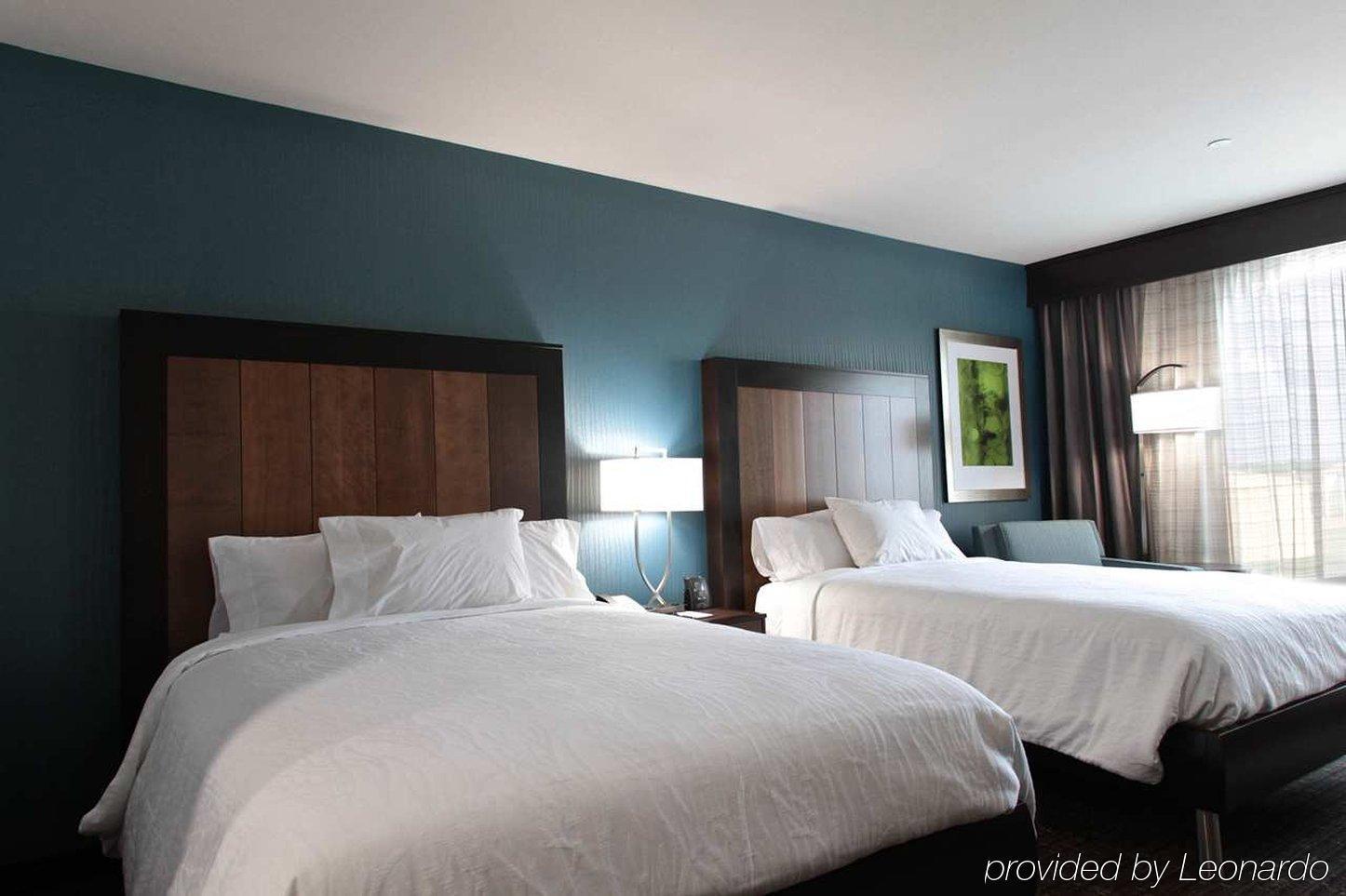 Hilton Garden Inn Victoria Exterior photo
